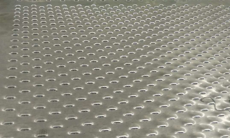 魚鱗孔不銹鋼洞洞板產(chǎn)品展示