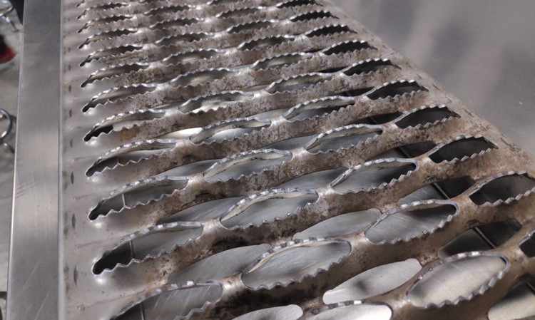 鱷魚嘴防滑板產(chǎn)品展示